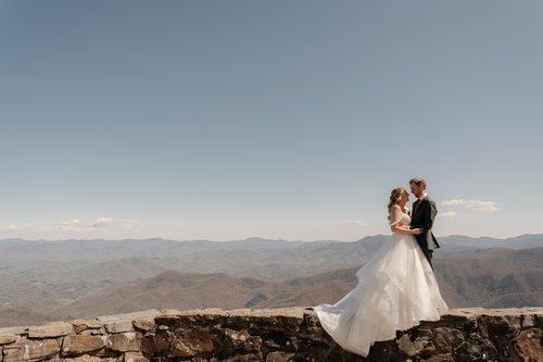 carousel-hero-element image-0