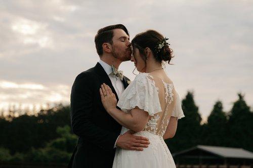 carousel-hero-element image-1