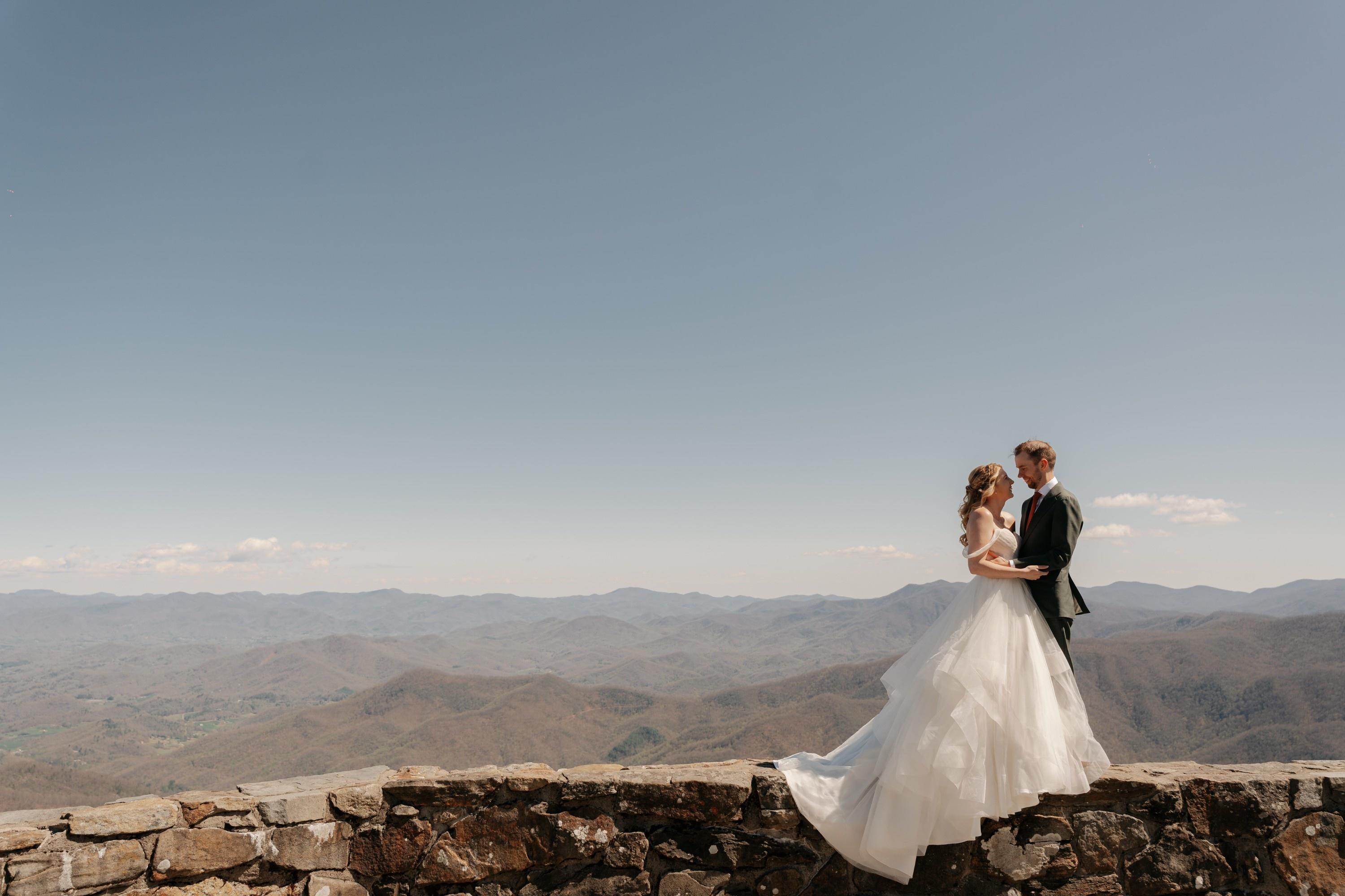 carousel-hero-element image-0